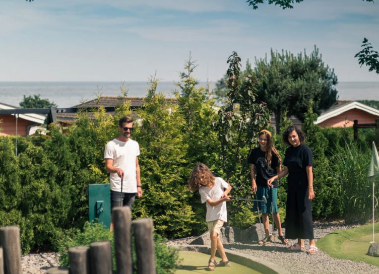 Minigolf Bornholm med havudsigt ved Gudhjem