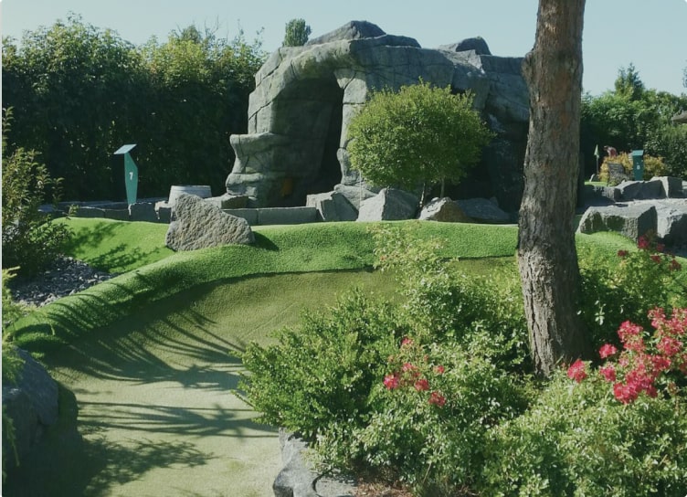 18-hullers minigolf bornholm